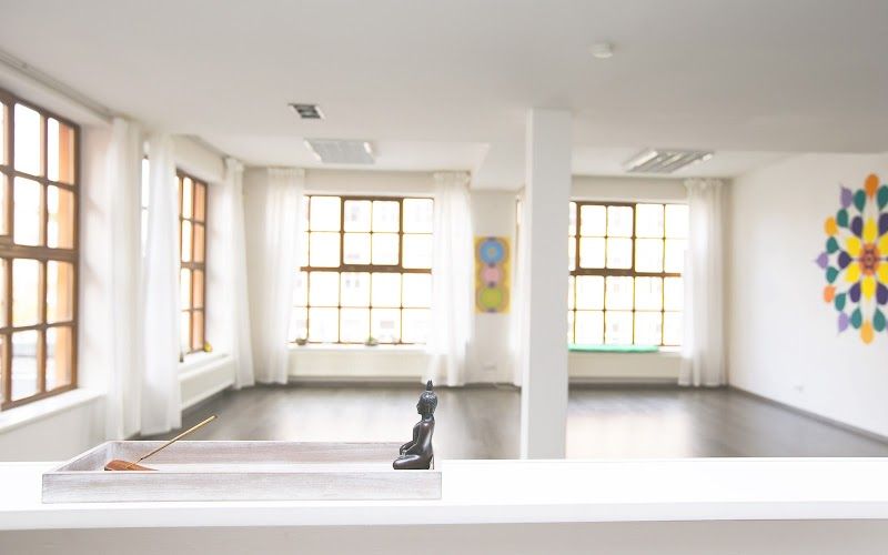 YOGA & ART foto 1