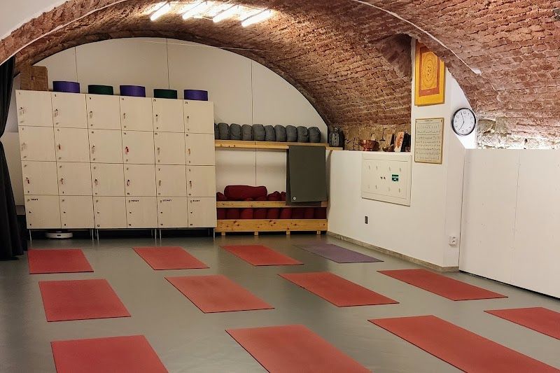 YOGASPACE - Yoga in Prague foto 2
