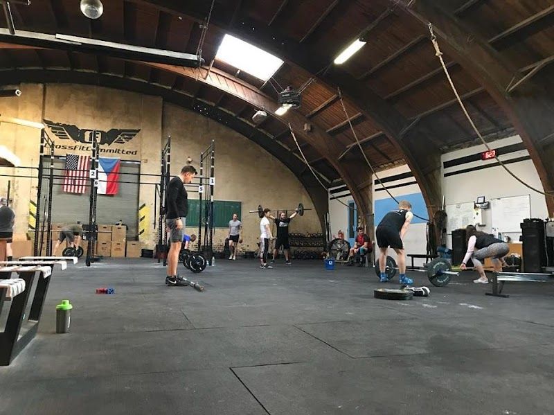 CrossFit Committed foto 2