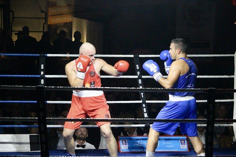 Titan Boxing Gym foto 1
