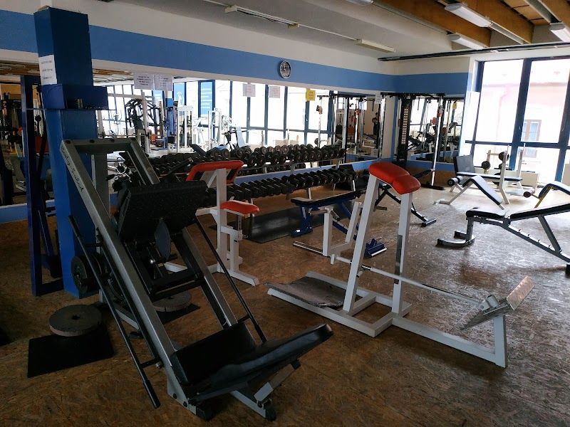 KM GYM & RED LADIES GYM foto 2
