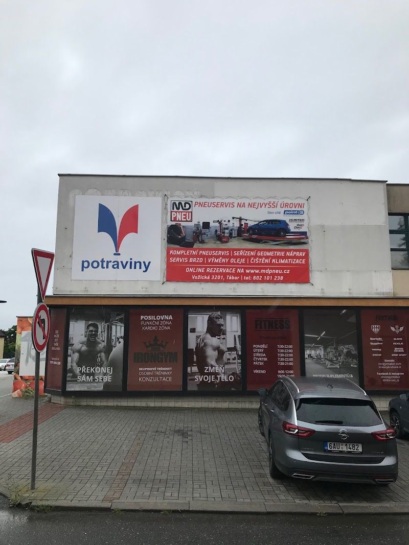 IRON Gym Tábor foto 2