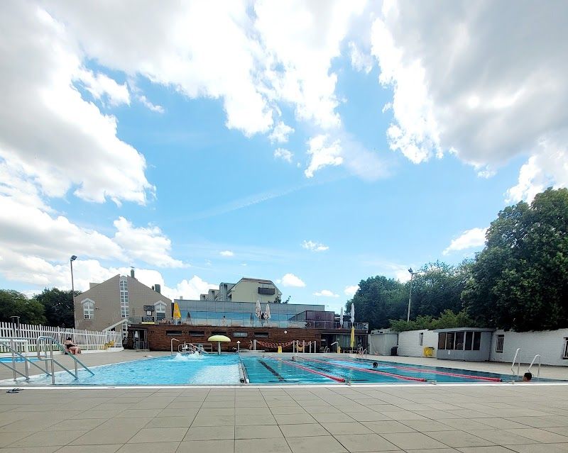 Sportovní a rekreační areál Pražačka foto 1