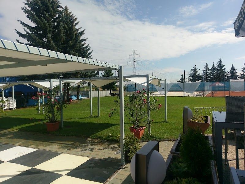 Sportovní areál Blučina foto 1