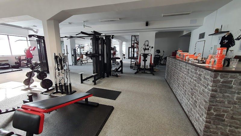 AK-FitGym foto 1