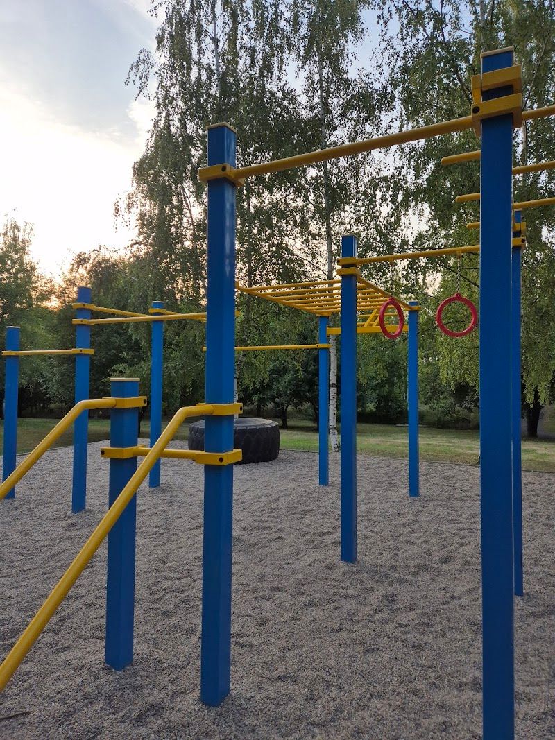 Workout v parku Nové Roztyly Fitpark Outdoor Fitness foto 1